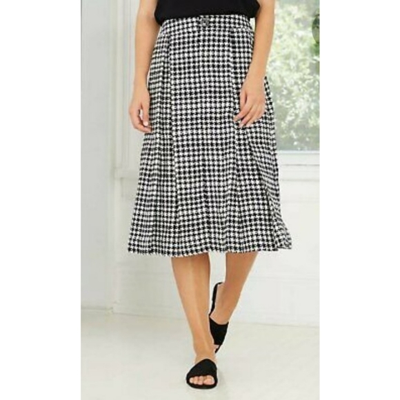 Who What Wear Dresses & Skirts - Who What Wear houndstooth birdcage skirt